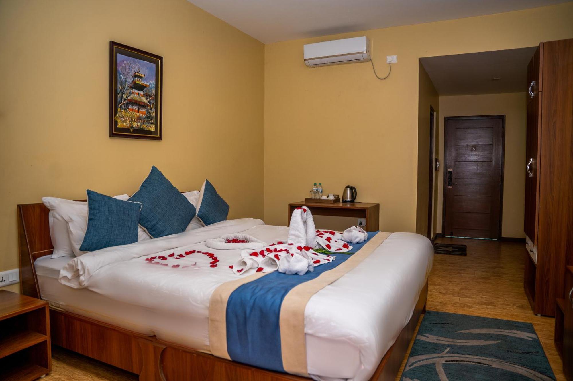 Hotel Glory Garden Pokhara Room photo